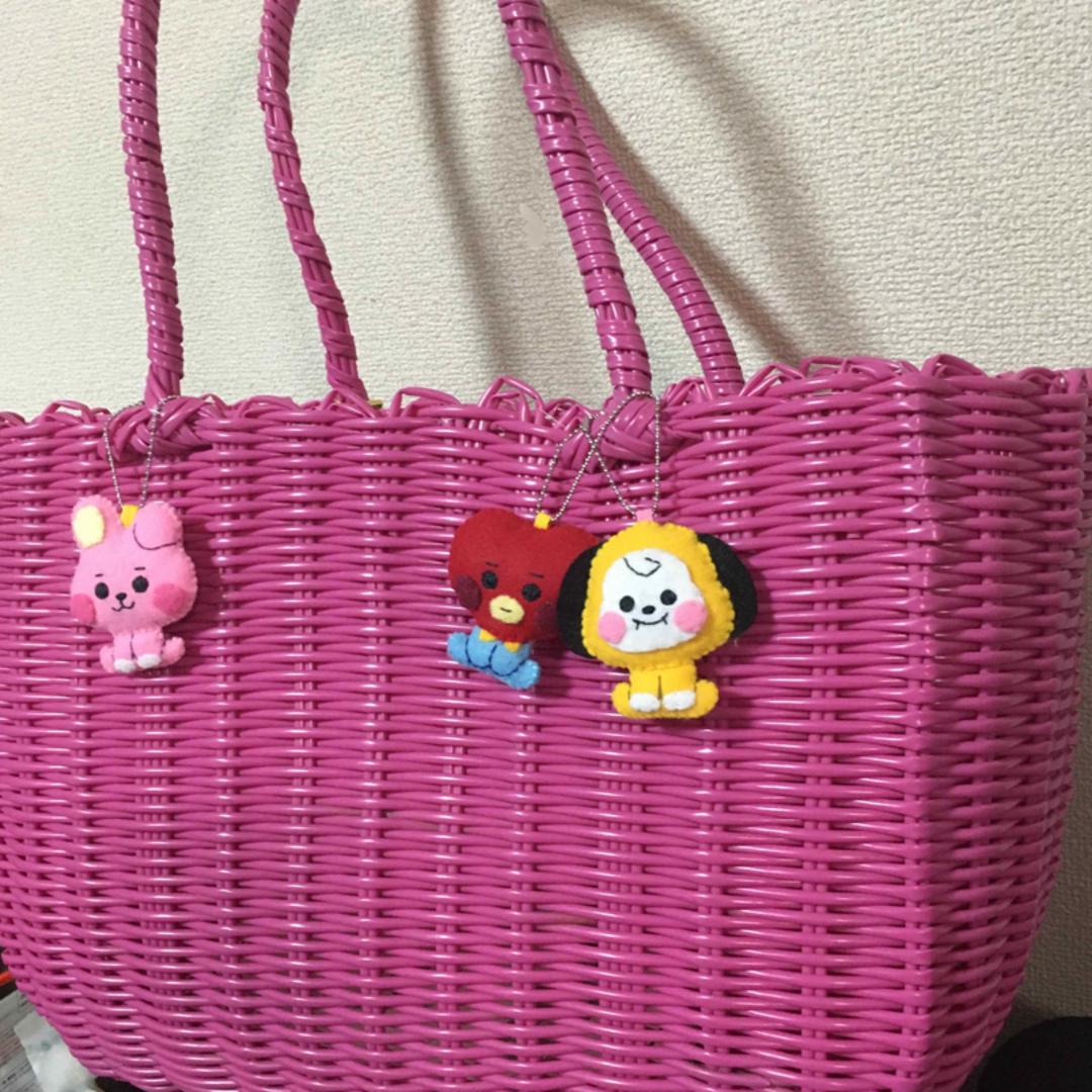 bt21 ぬいぐるみキーホルダー　COOKY CHIMMY TATA ハンドメイドのぬいぐるみ/人形(ぬいぐるみ)の商品写真