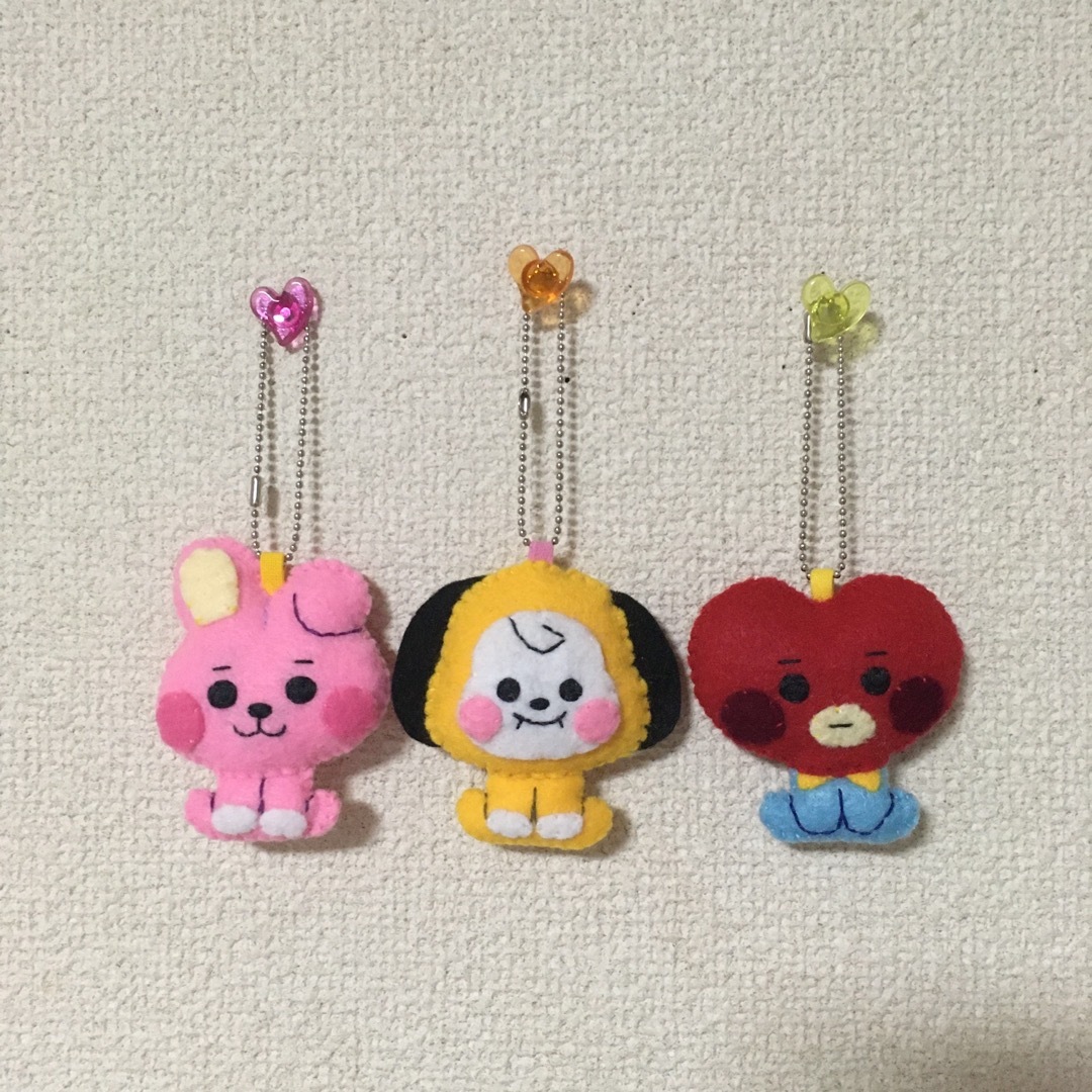 bt21 ぬいぐるみキーホルダー　COOKY CHIMMY TATA ハンドメイドのぬいぐるみ/人形(ぬいぐるみ)の商品写真