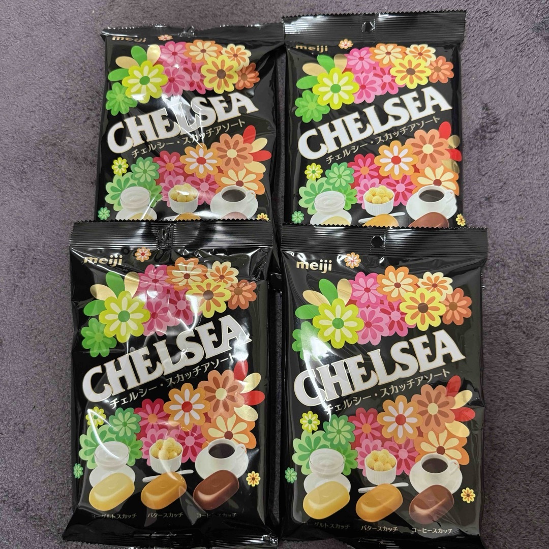 明治(メイジ)のチェルシー　アソート　４袋 食品/飲料/酒の食品(菓子/デザート)の商品写真