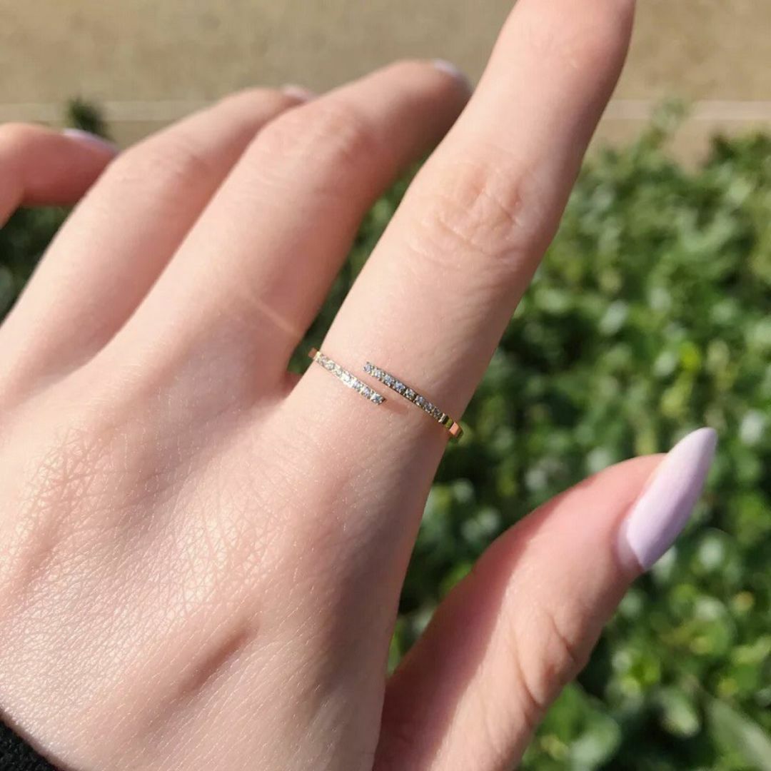 531 極細1mmCZダイヤモンドステンレス製フリーサイズリング指輪 レディースのアクセサリー(リング(指輪))の商品写真