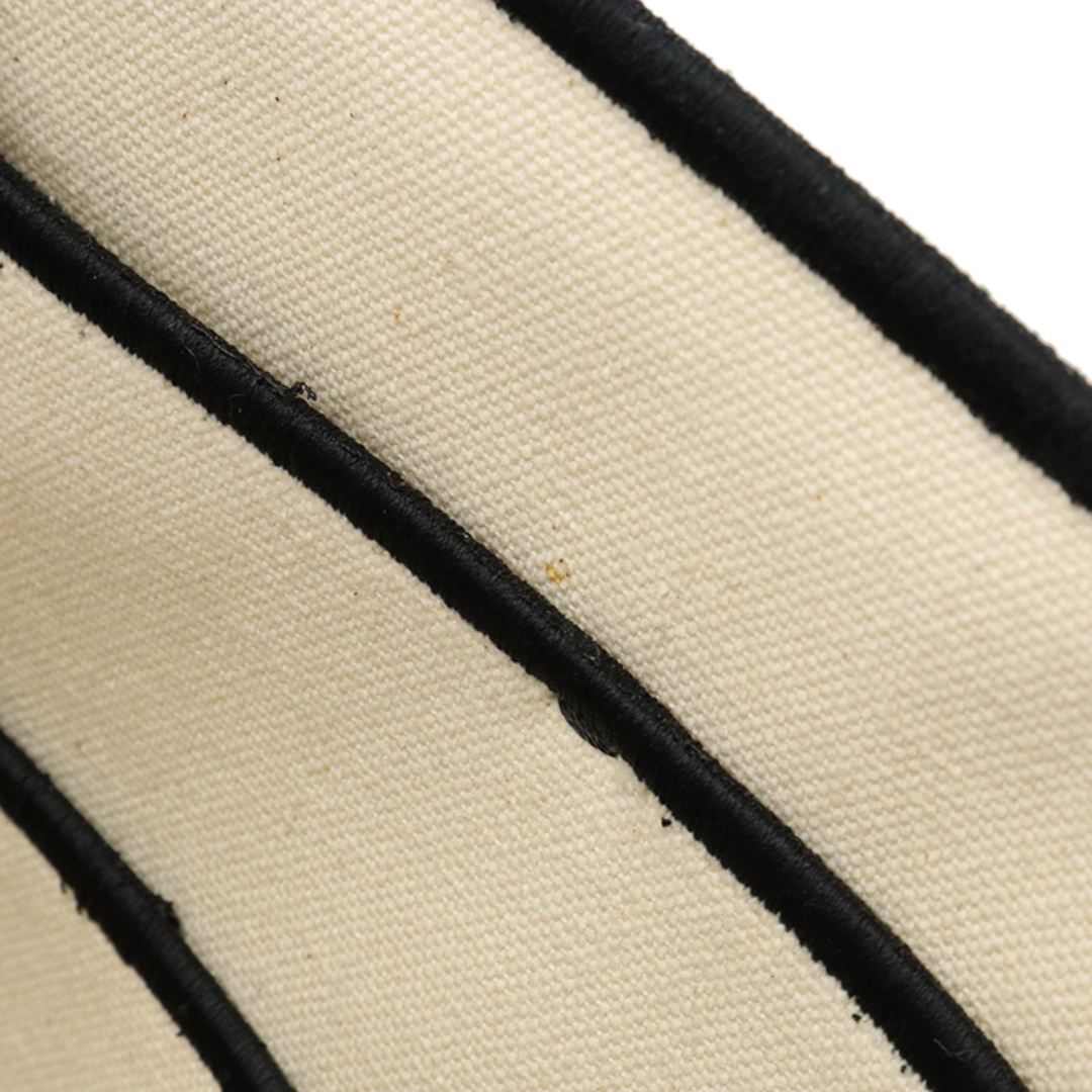 FENDI(フェンディ)のフェンディ ロゴ ショッパー ミディアムトート （12360794） レディースのバッグ(トートバッグ)の商品写真