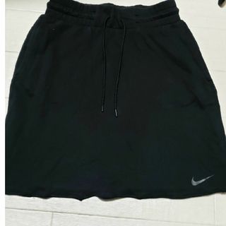 NIKEウィメンズNSWアイコンクラッシュスカートFT