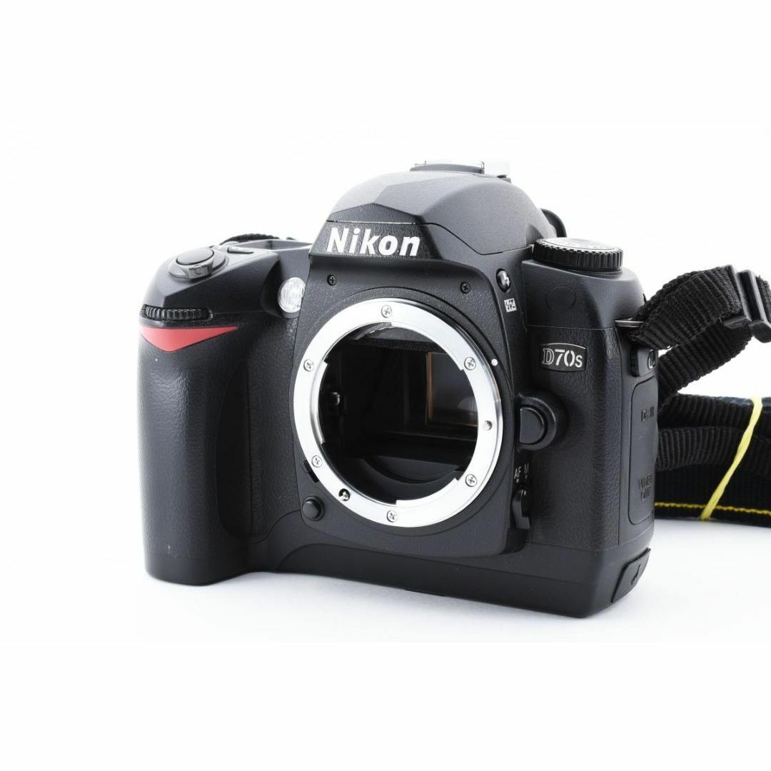 Nikon(ニコン)の超美品 NIKON D70s デジタル ボディ ショット数 799枚 C500 スマホ/家電/カメラのテレビ/映像機器(映像用ケーブル)の商品写真