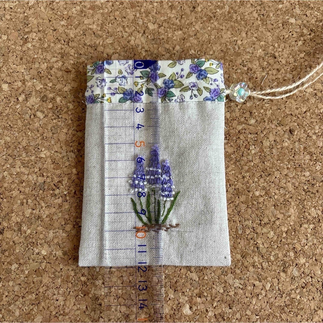 ムスカリ　花刺繍入　ミニミニ巾着　ポプリサシェ　お守り袋　ハンドメイド ハンドメイドのファッション小物(その他)の商品写真