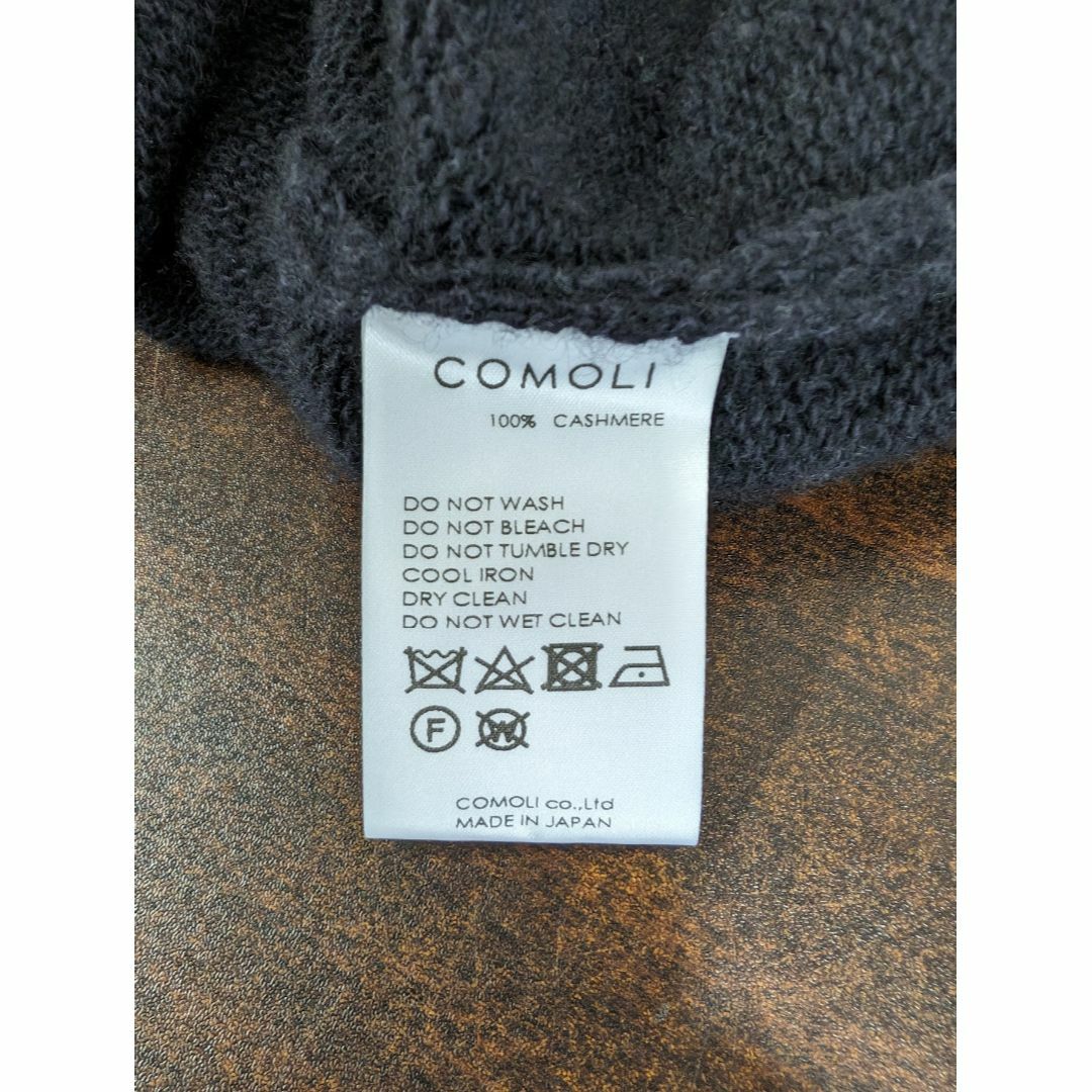 COMOLI(コモリ)のCOMOLI コモリ カシミヤ製品染 Vネックニット 3 ネイビー 23AW メンズのトップス(ニット/セーター)の商品写真