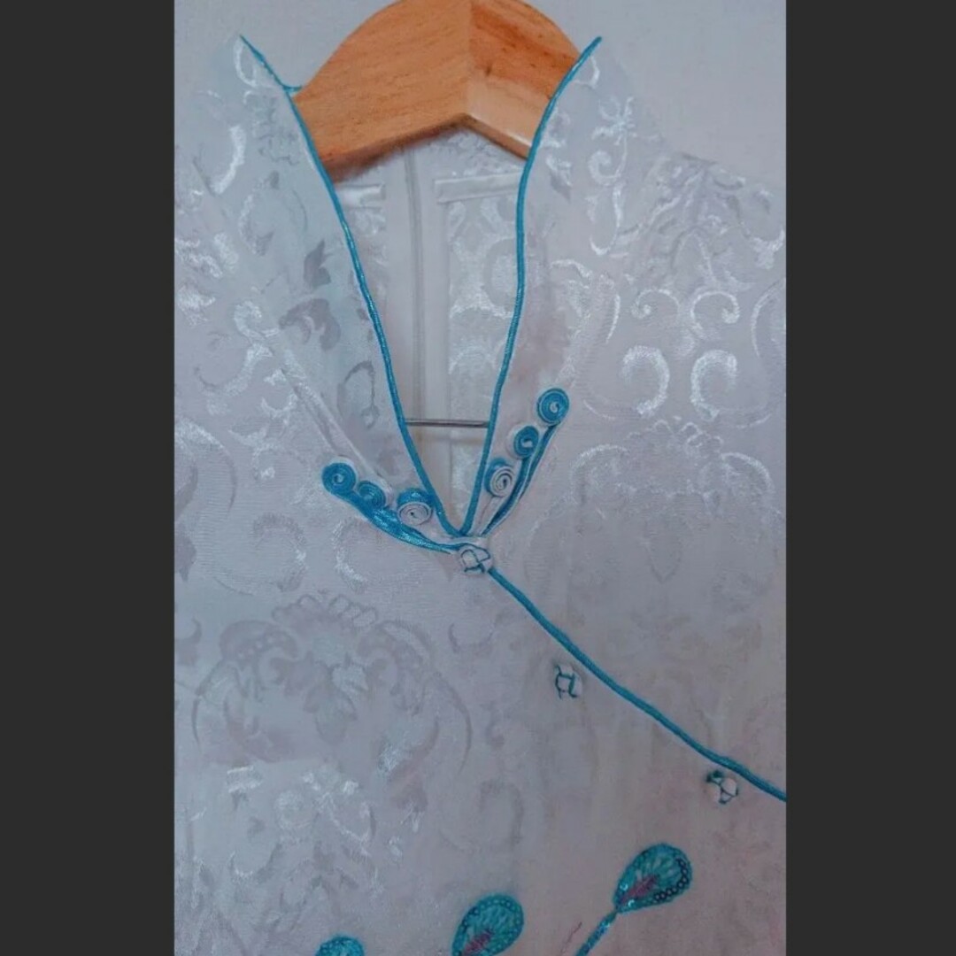高級 チャイナドレス ブルーミニ 刺繍 美品 レディースのワンピース(ひざ丈ワンピース)の商品写真