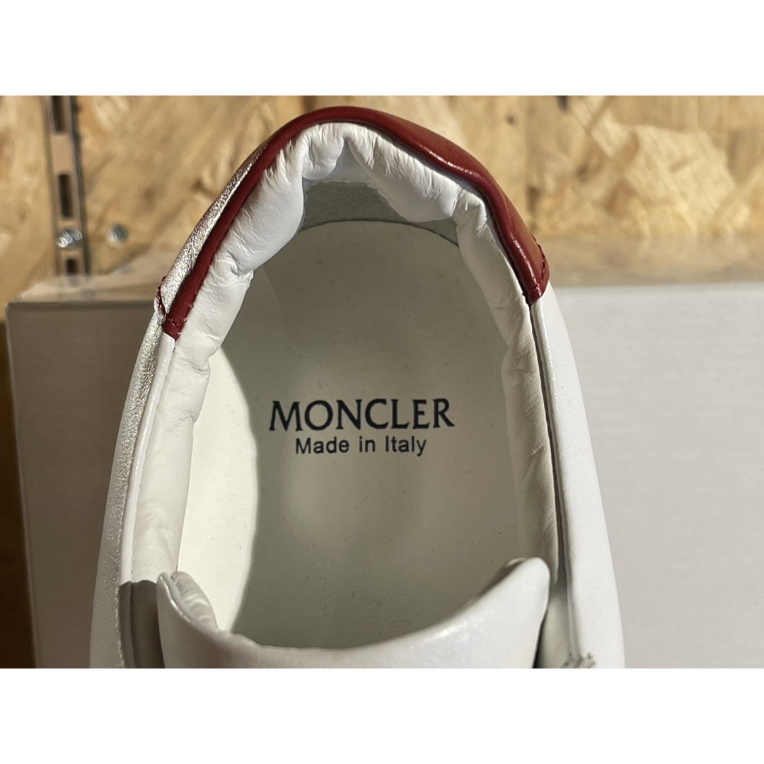 MONCLER(モンクレール)の〈新品未使用品〉モンクレール NEW LENI SCARPAホワイトスニーカー  レディースの靴/シューズ(スニーカー)の商品写真