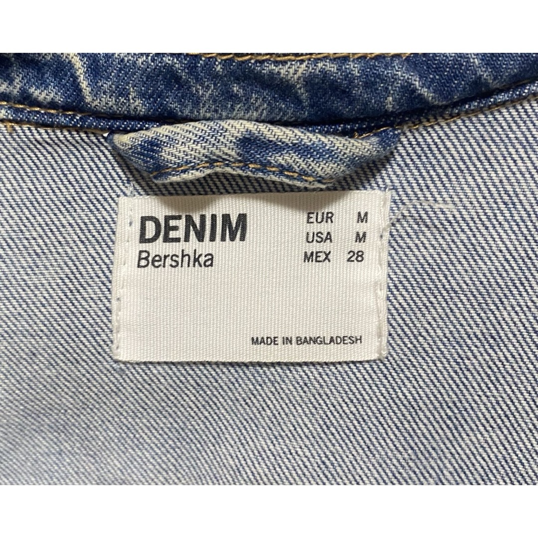 Bershka(ベルシュカ)のベルシュカ　デニムトップス レディースのジャケット/アウター(Gジャン/デニムジャケット)の商品写真