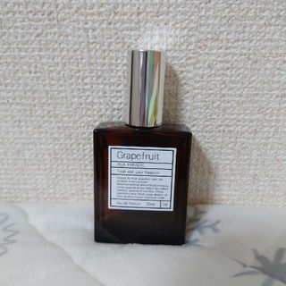 オゥパラディ(AUX PARADIS)のパルファム オゥパラディ グレープフルーツ 30ml(ユニセックス)