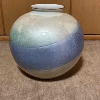 クタニセイヨウ(九谷青窯)の九谷焼宗秀作の花瓶(陶芸)