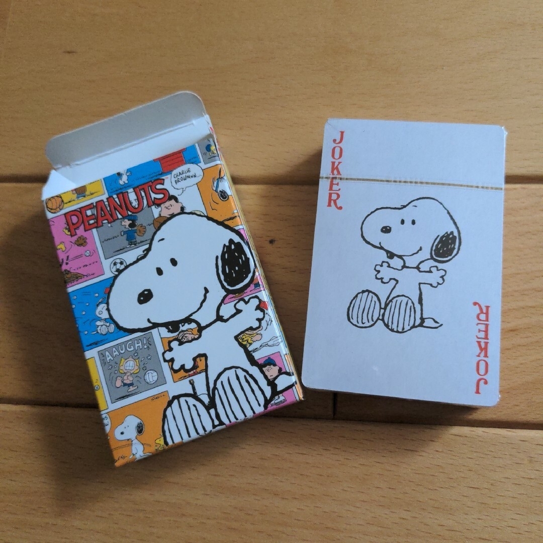 SNOOPYトランプ　未使用品 エンタメ/ホビーのテーブルゲーム/ホビー(トランプ/UNO)の商品写真