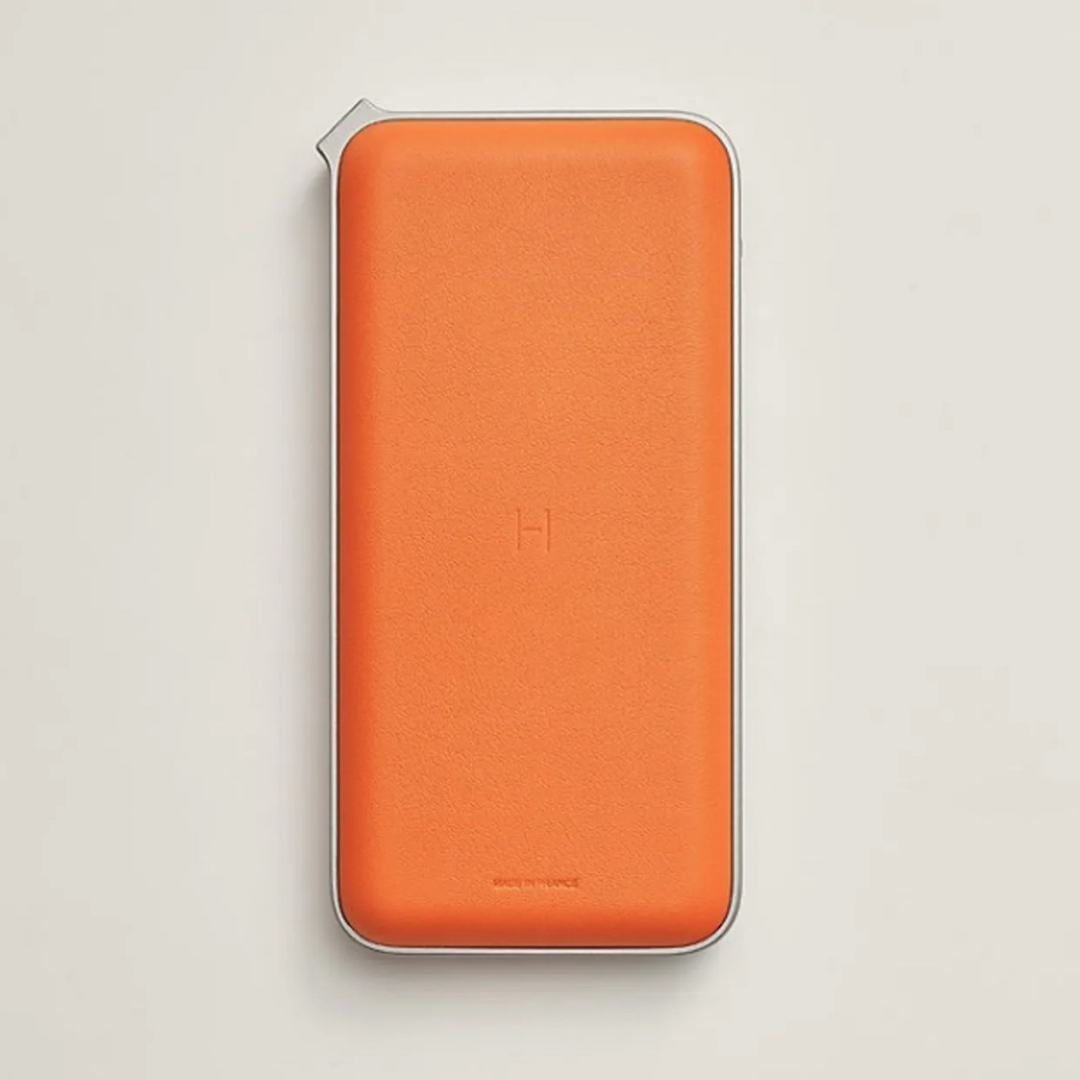 Hermes(エルメス)のHERMES エルメス　モバイルバッテリー　正規品 スマホ/家電/カメラのスマートフォン/携帯電話(バッテリー/充電器)の商品写真