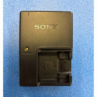 ソニー(SONY)のSONY デジカメ　充電器　BC-CS3(バッテリー/充電器)