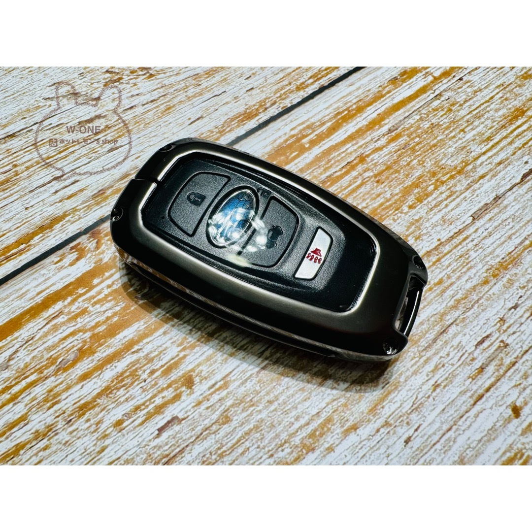 スバル(スバル)のスバル用　新型レヴォーグ　インプレッサ　レガシーB4　革キーケース取り付け簡単 自動車/バイクの自動車(車内アクセサリ)の商品写真