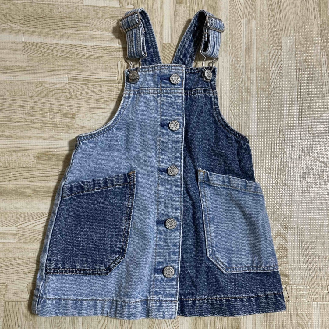 babyGAP(ベビーギャップ)の新品　GAP オーバーオール　スカート キッズ/ベビー/マタニティのベビー服(~85cm)(ワンピース)の商品写真