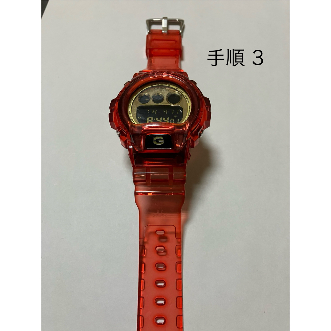 (新品)G-SHOCKカスタム DW6900用ベゼル&ベルト赤(半透明)　工具付 ハンドメイドの素材/材料(各種パーツ)の商品写真