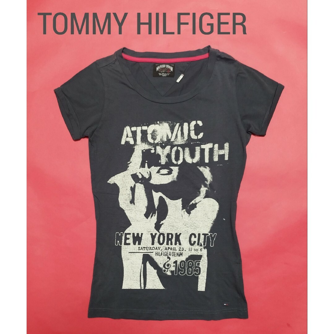 TOMMY HILFIGER(トミーヒルフィガー)の【美品】TOMMY HILFIGER(トミーヒルフィガー)レディースTシャツXS レディースのトップス(Tシャツ(半袖/袖なし))の商品写真