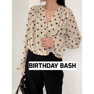 バースデーバッシュ(BIRTHDAY BASH)の【完売品】BIRTHDAY BASH  ドットカシュクールブラウス(シャツ/ブラウス(長袖/七分))