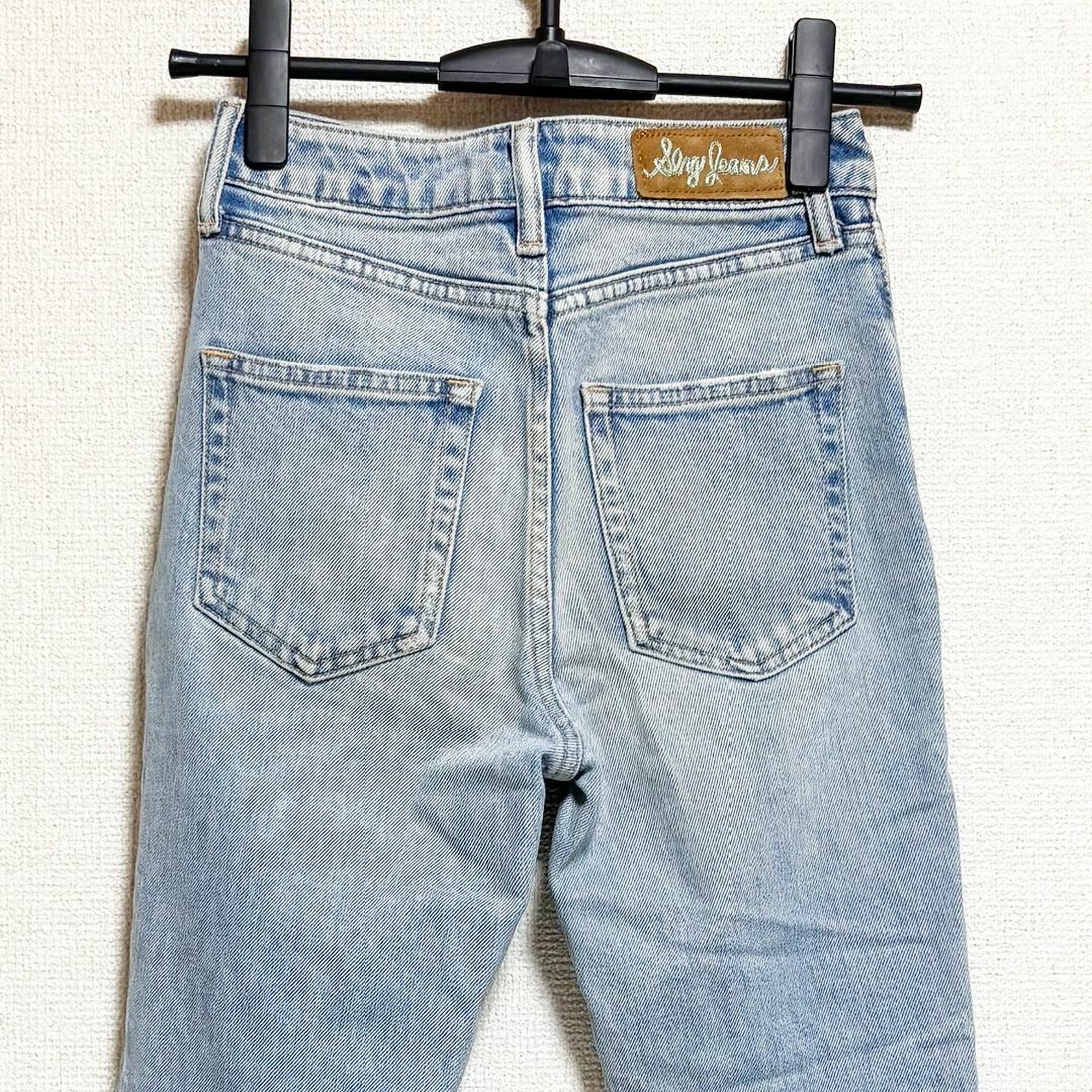 SLY(スライ)のSLY JEANS スライ　ジーンズ　デニム　パンツ　青 スキニー ストレッチ有 レディースのパンツ(デニム/ジーンズ)の商品写真