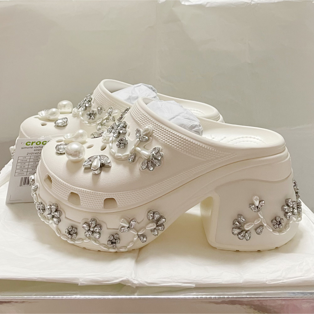 Simone Rocha(シモーネロシャ)のSimone Rocha Crocs シモーネロシャ クロックス 厚底 ホワイト レディースの靴/シューズ(サンダル)の商品写真