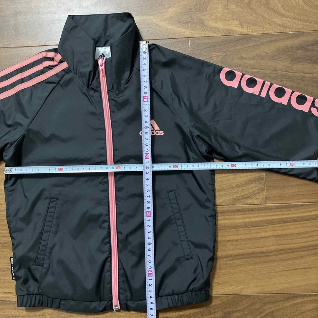 adidas(アディダス)のadidas 120 ナイロンジャケット ピンク アディダス キッズ/ベビー/マタニティのキッズ服女の子用(90cm~)(ジャケット/上着)の商品写真