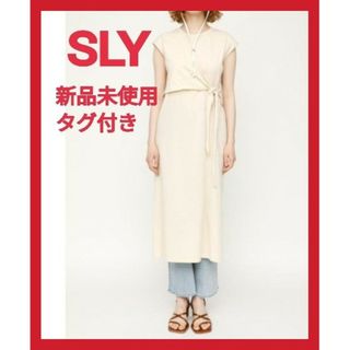 スライ(SLY)のスライ 未使用 タグ付き カットソー レディース 白 半袖 ロングカットソー(カットソー(半袖/袖なし))