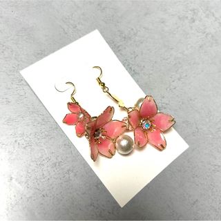 桜のピアス　ディップアート (ピアス)