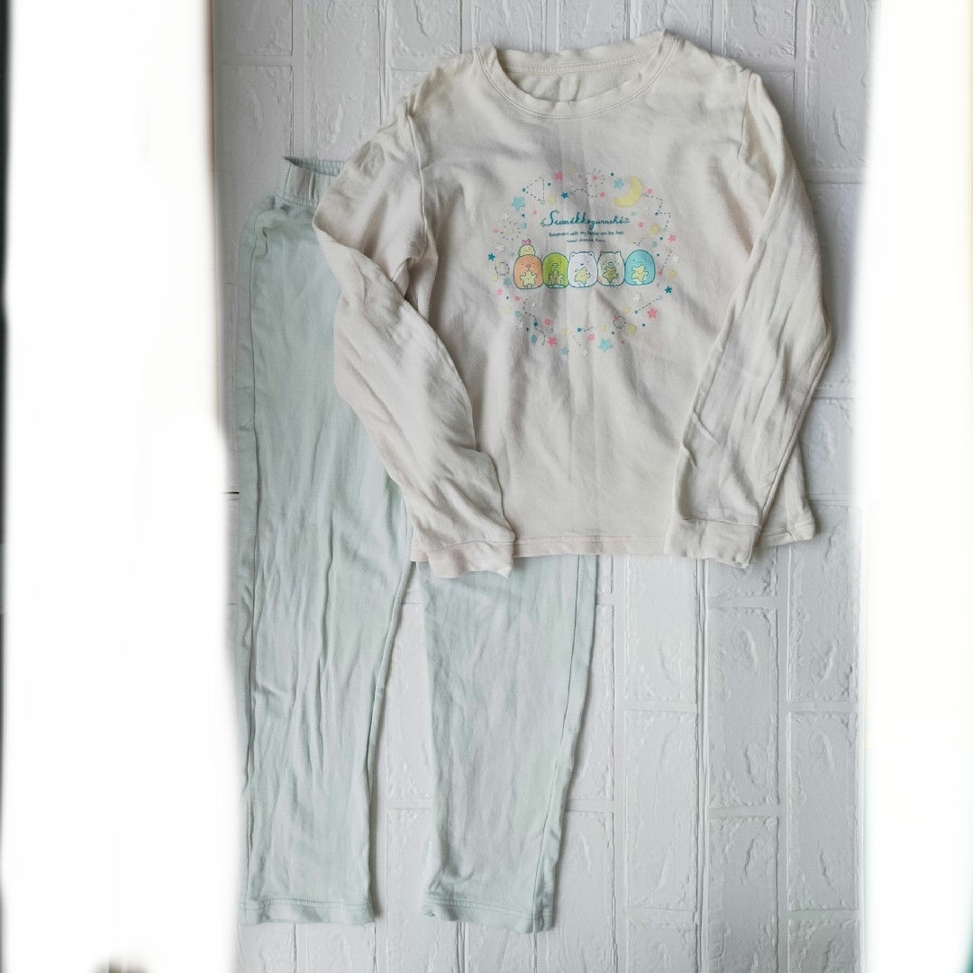 UNIQLO(ユニクロ)のすみっコぐらし ルームウェア ウルトラストレッチパジャマ 130 女の子 キッズ/ベビー/マタニティのキッズ服女の子用(90cm~)(パジャマ)の商品写真