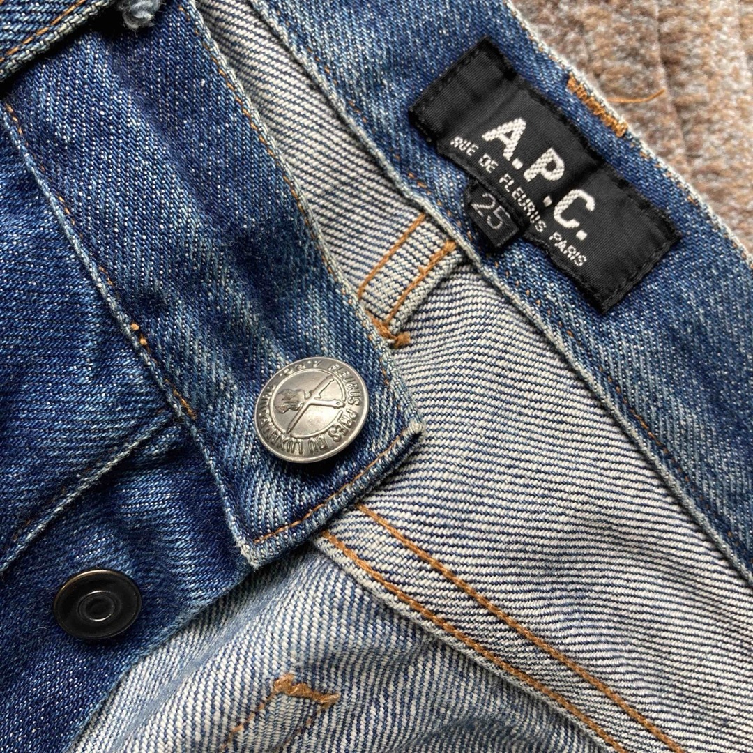 A.P.C(アーペーセー)の【送料無料】A.P.C. アーペーセー　デニム　ジーンズ　赤耳　日本製　25 レディースのパンツ(デニム/ジーンズ)の商品写真