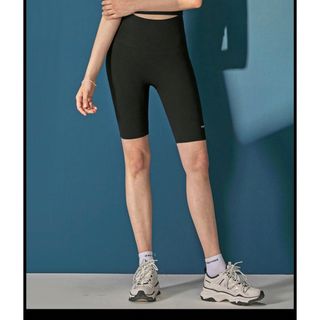 ルルレモン(lululemon)のゼクシィミックス　ショート丈レギンス黒(ヨガ)