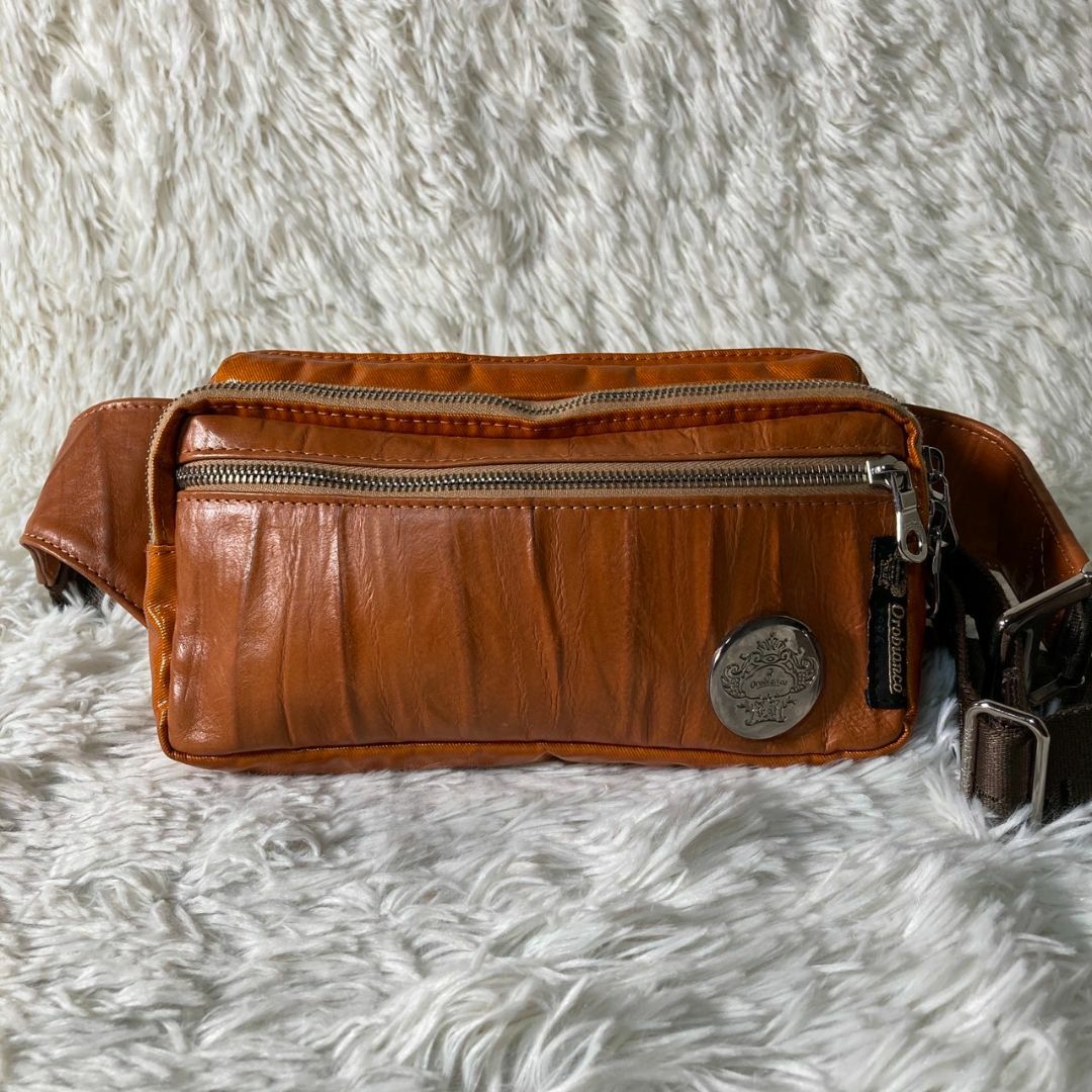 Orobianco(オロビアンコ)の美品 イタリア製 オロビアンコ レザー ナイロン ボディバッグ レディースのバッグ(ボディバッグ/ウエストポーチ)の商品写真