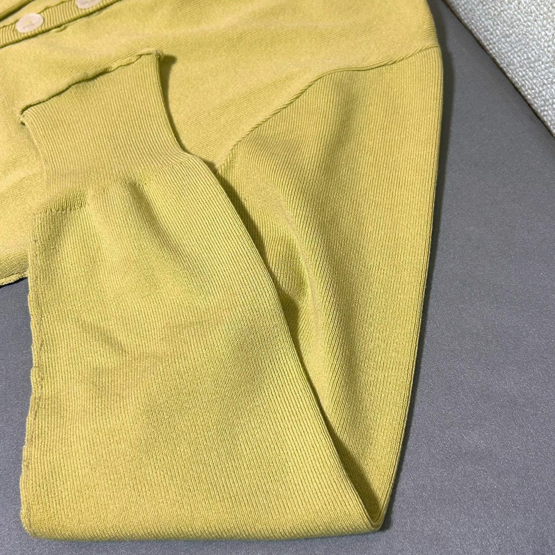 moussy(マウジー)のMOUSSY マウジー　黄緑 グリーン　カーディガン　長袖　羽織　ニット レディースのトップス(カーディガン)の商品写真