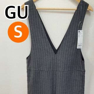 GU - 【新品】GU ジーユー Vネックジャンプスーツ グレー系 Sサイズ【CT220】
