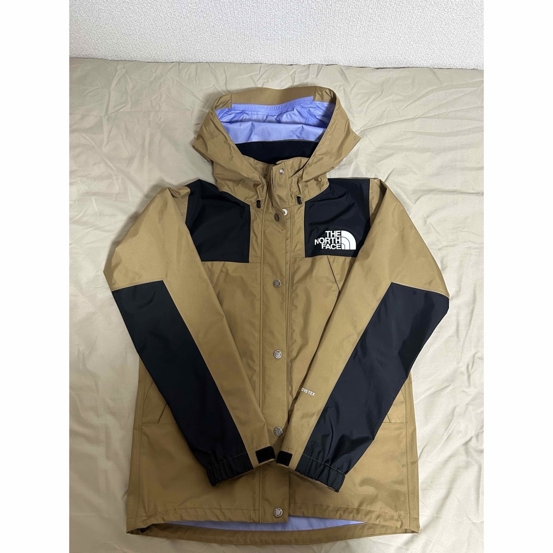 THE NORTH FACE(ザノースフェイス)の【ノースフェイス】マウンテンレインテックスジャケット　ベージュ（S） レディースのジャケット/アウター(ナイロンジャケット)の商品写真