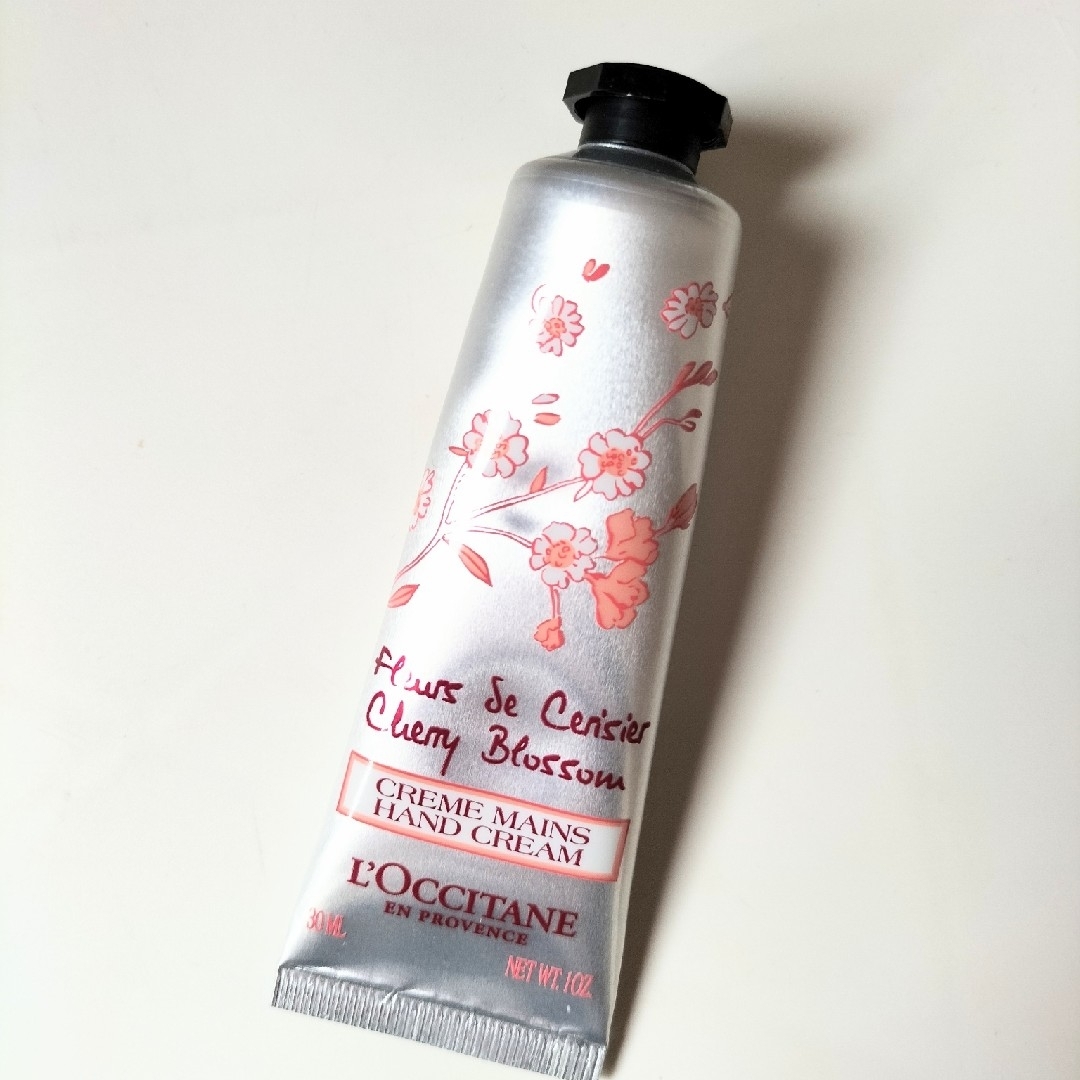 L'OCCITANE(ロクシタン)のロクシタンハンドクリーム コスメ/美容のボディケア(ハンドクリーム)の商品写真