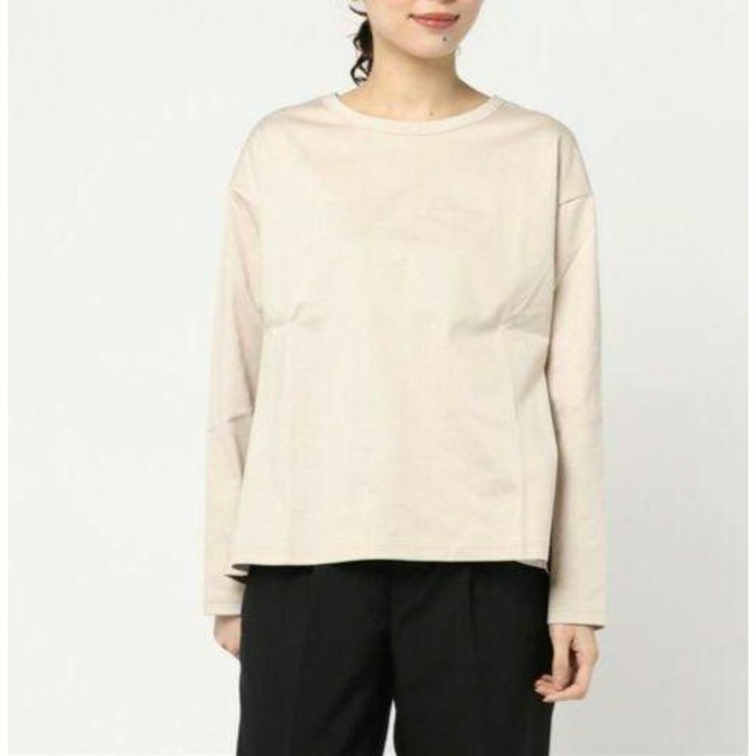 Ray BEAMS(レイビームス)の【 BEIGE 】バックフレア クルーネック Tシャツ Ray BEAMS レディースのトップス(カットソー(長袖/七分))の商品写真