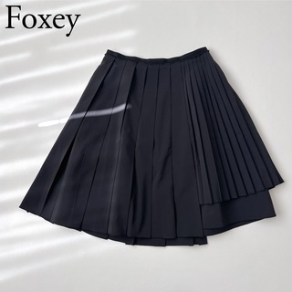 フォクシーニューヨーク(FOXEY NEW YORK)の美品 FOXEY NEWYORK フォクシー　プリーツスカート　フレアスカート(ひざ丈スカート)