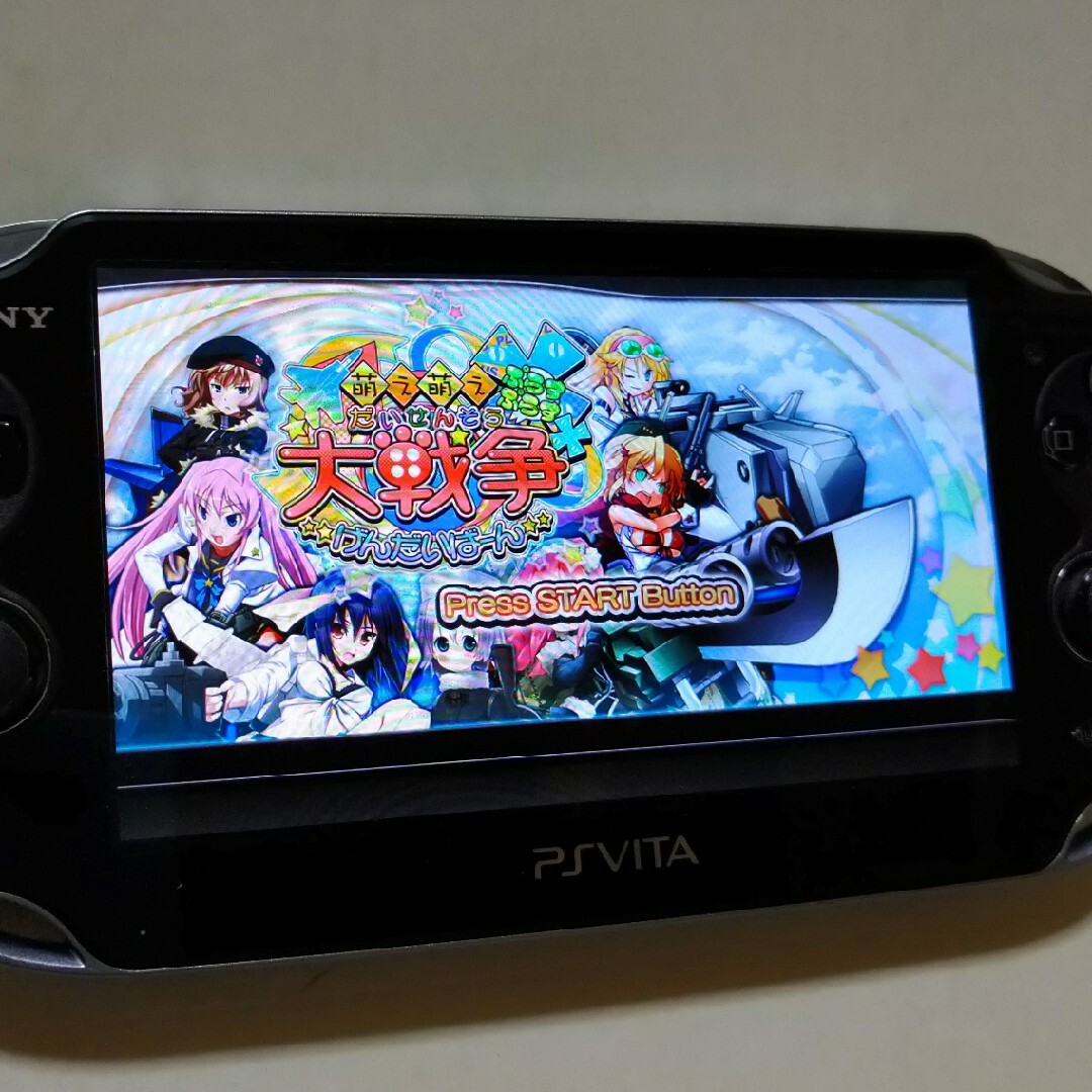 PlayStation Vita(プレイステーションヴィータ)の☆萌え萌え大戦争☆げんだいばーん ++ ぷらすぷらす☆ エンタメ/ホビーのゲームソフト/ゲーム機本体(携帯用ゲームソフト)の商品写真