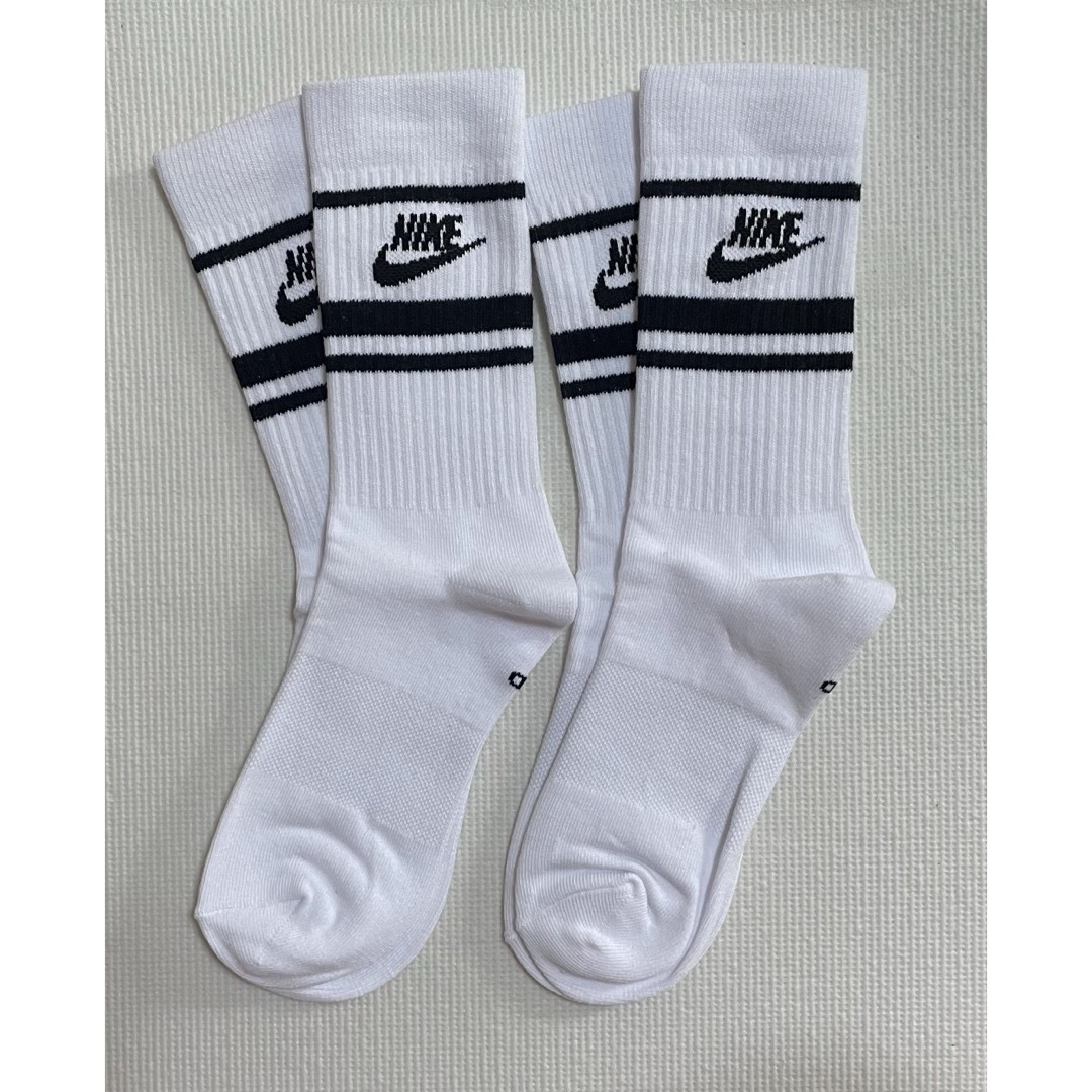 NIKE(ナイキ)の2足セット　Nike ナイキ エッセンシャル ソックス　靴下 サイズM レディースのレッグウェア(ソックス)の商品写真