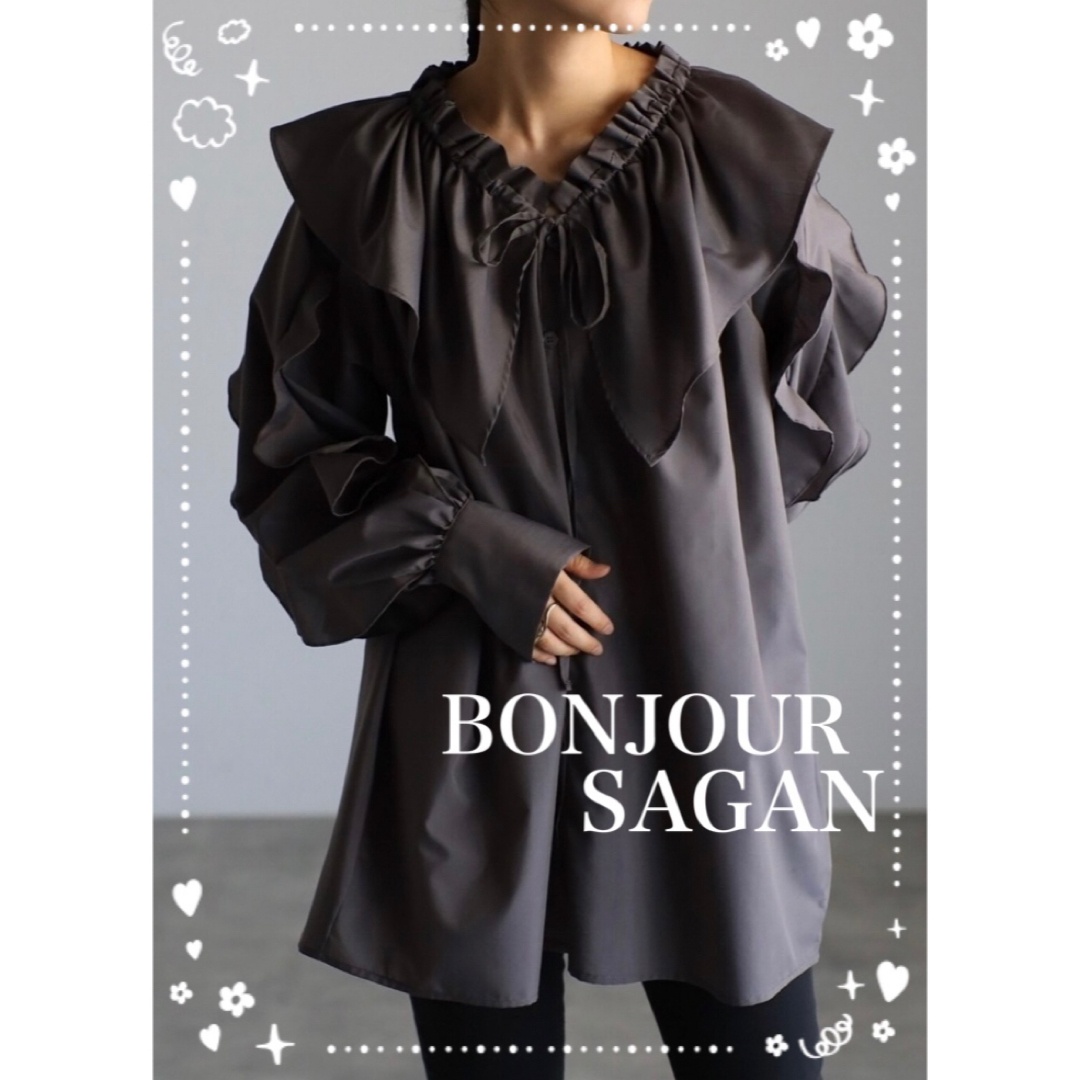 BONJOUR SAGAN(ボンジュールサガン)のBonjour sagan ラッフルカラー袖フリルチュニックブラウス　グレー レディースのトップス(シャツ/ブラウス(長袖/七分))の商品写真