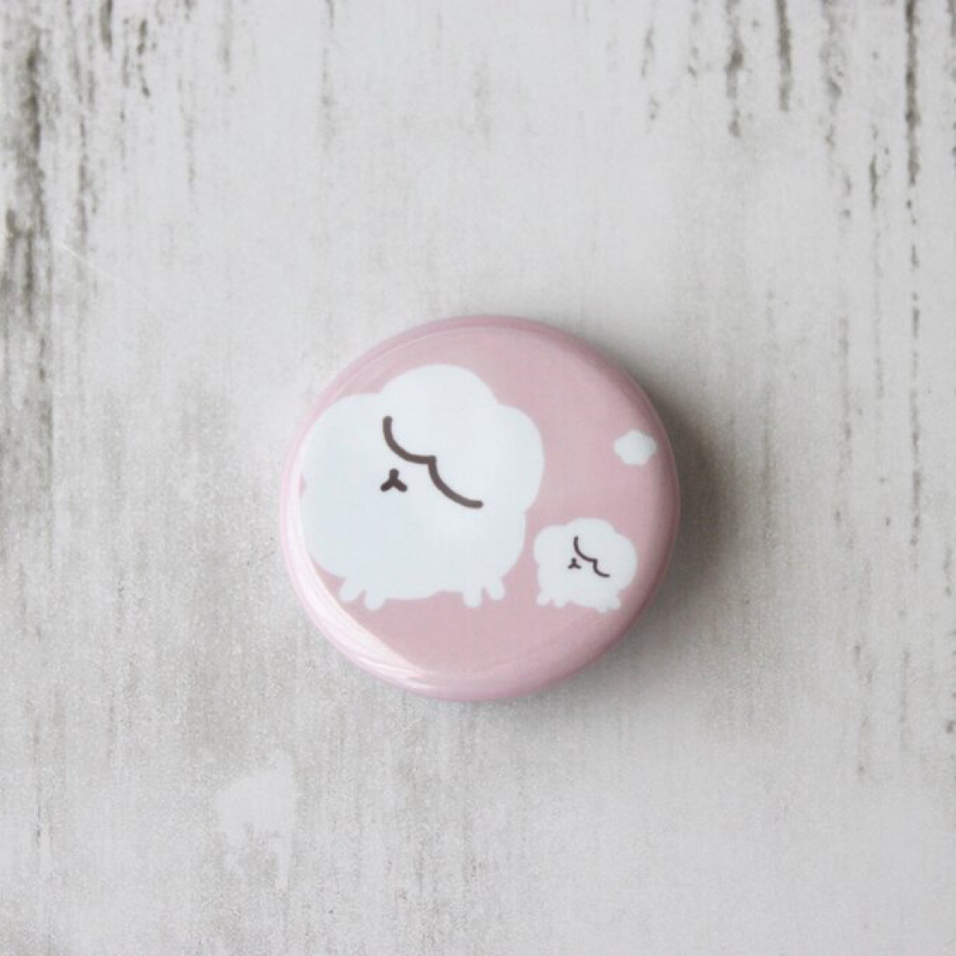 【もふ缶バッジ】オリジナルキャラクターイラストグッズ　ピンク　ゆるかわいい　創作 ハンドメイドのアクセサリー(コサージュ/ブローチ)の商品写真