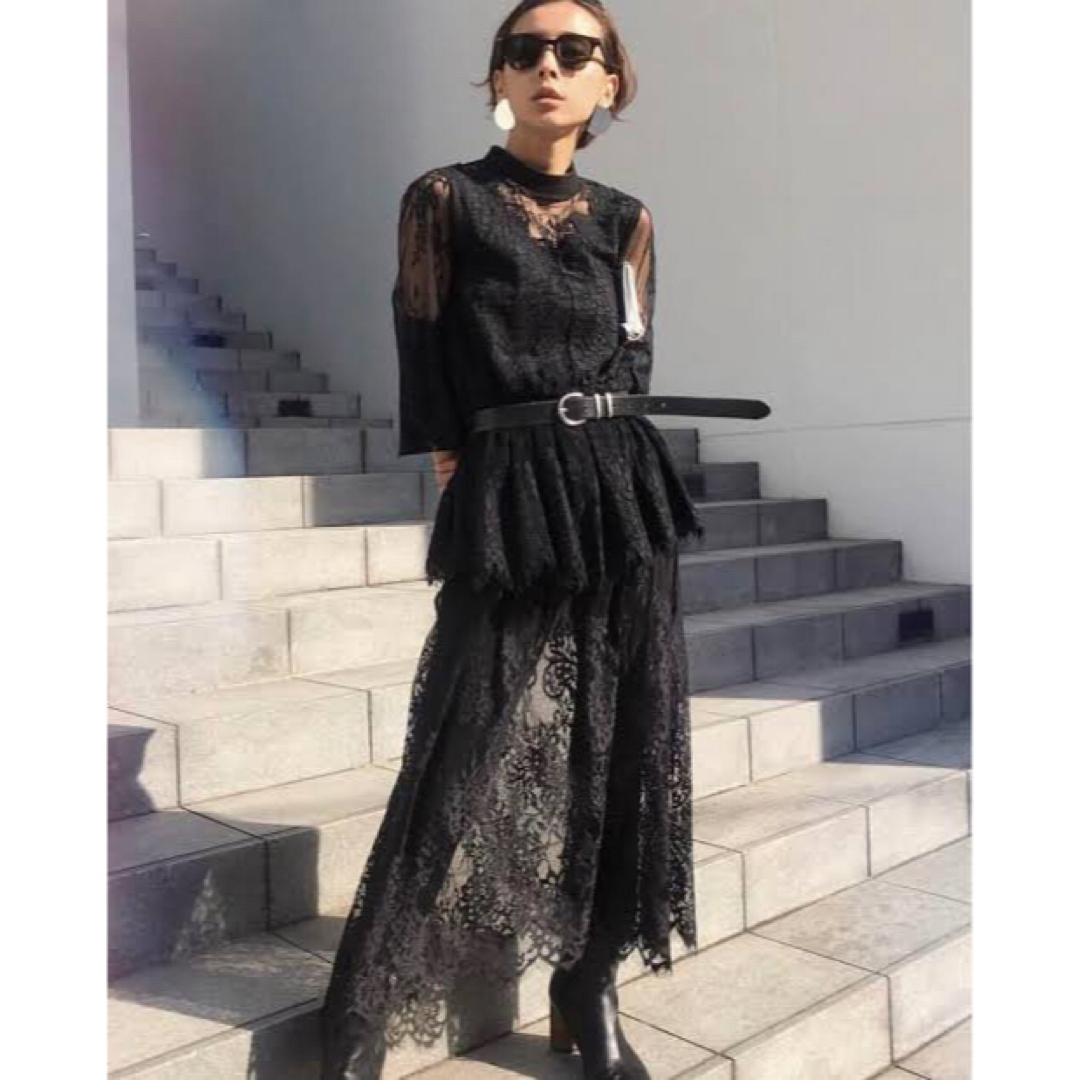 Ameri VINTAGE(アメリヴィンテージ)の【AMERI】  LACE LAYERED DRESS  ペチコート付 レディースのワンピース(ロングワンピース/マキシワンピース)の商品写真