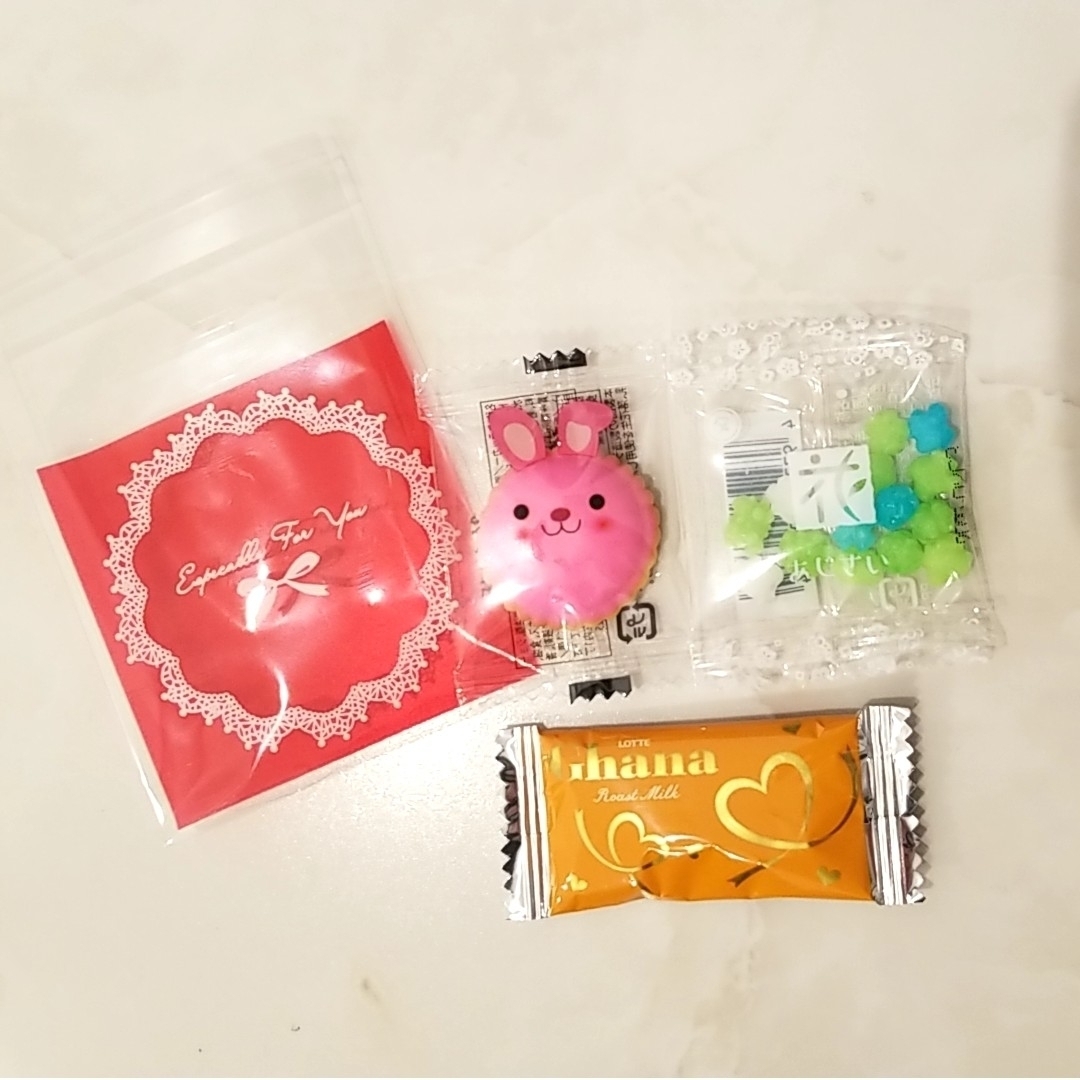 ♡プチギフト♡12個セット 食品/飲料/酒の食品(菓子/デザート)の商品写真