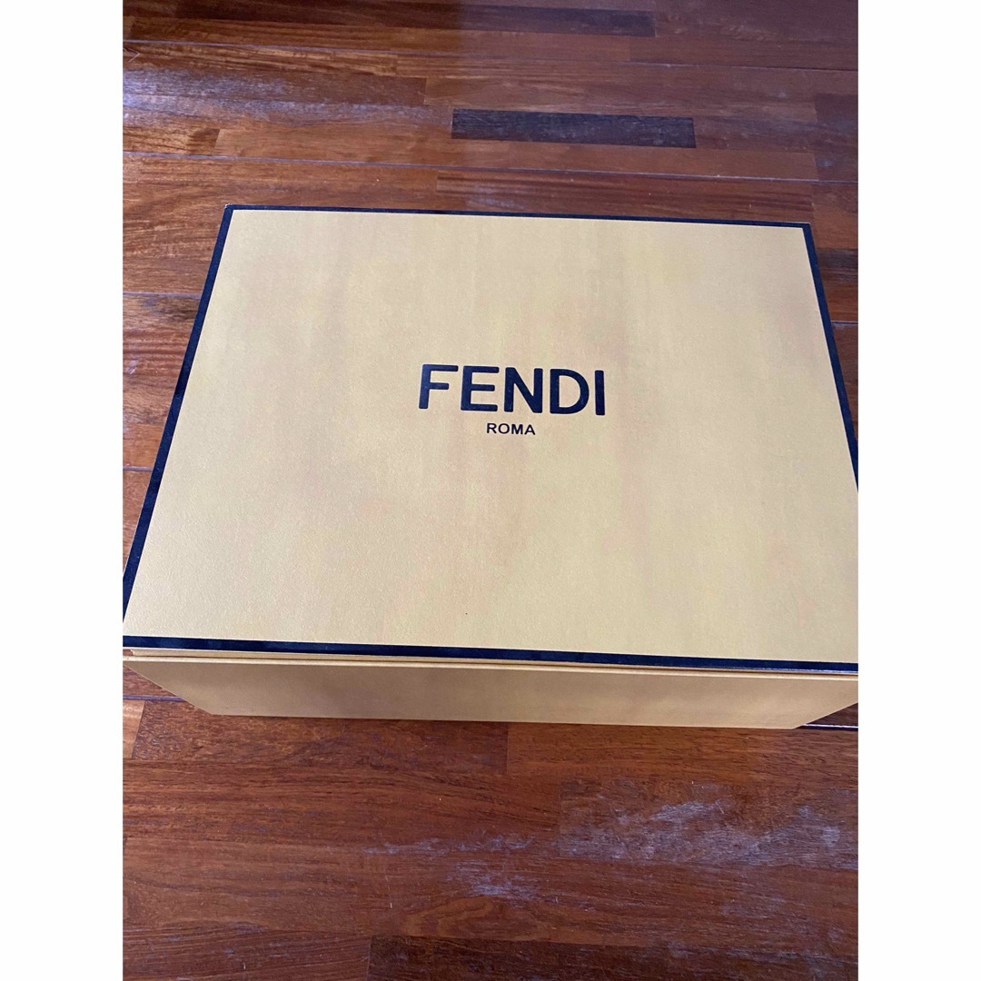 FENDI(フェンディ)のFENDI 箱 レディースのバッグ(ショップ袋)の商品写真