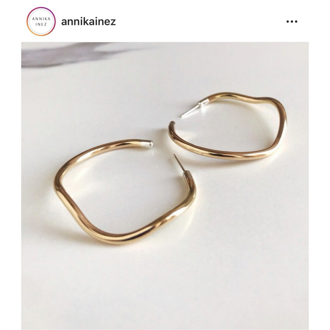 ANNIKA INEZ(アニカイネズ)のANNIKA INEZ アニカイネズwave hoop フープピアス レディースのアクセサリー(ピアス)の商品写真