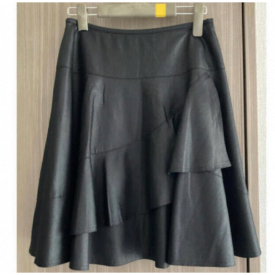 Yorkland(ヨークランド)の週末限定価格　ヨークランド　ブラック　ステップスカート　Lサイズ レディースのスカート(ひざ丈スカート)の商品写真