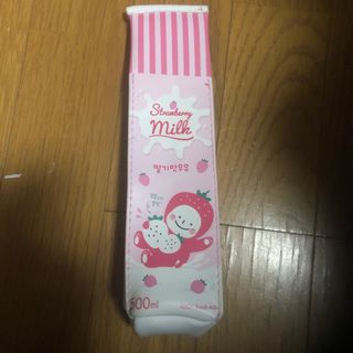 牛乳パック型　ペンケース　苺ミルク　韓国(ペンケース/筆箱)