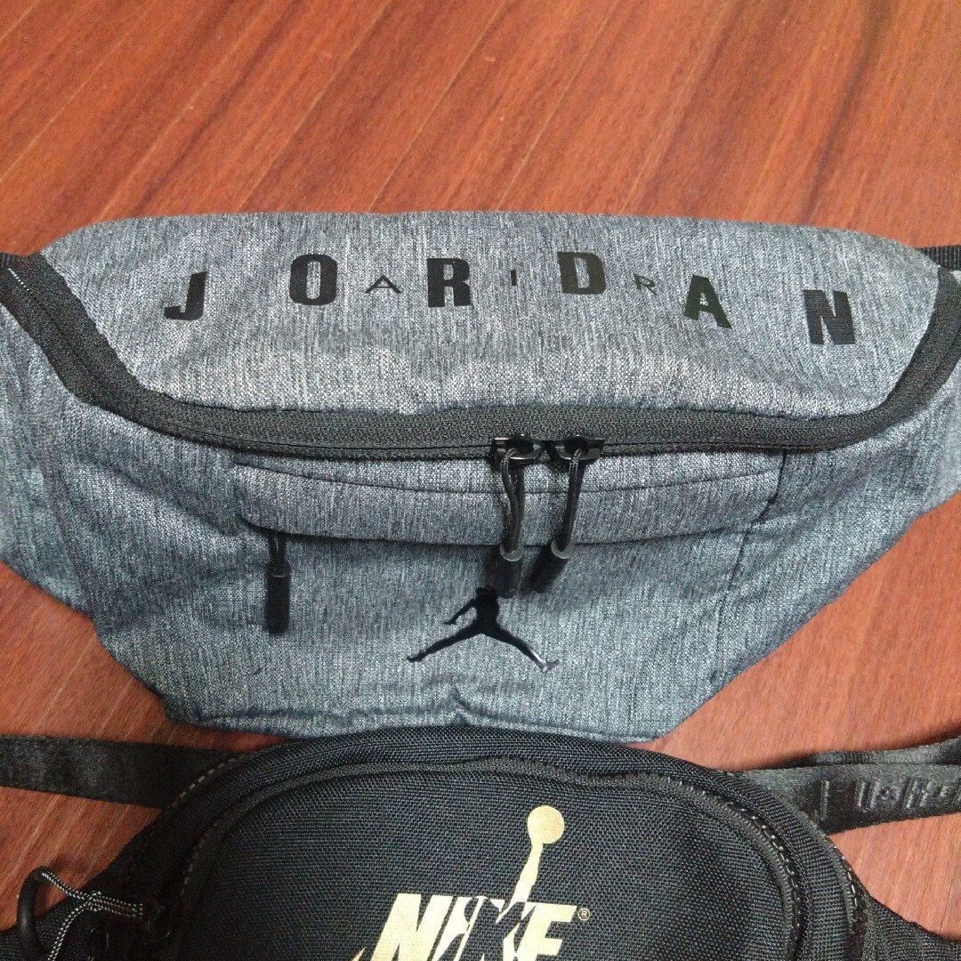 Jordan Brand（NIKE）(ジョーダン)のエアジョーダン　ボディーバッグ2点セット メンズのバッグ(ボディーバッグ)の商品写真