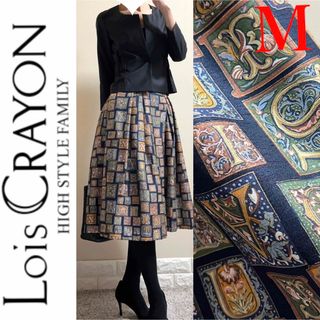 ロイスクレヨン(Lois CRAYON)の極美品！ロイスクレヨン　英字　アンティーク柄　タックフレアスカート　ML 濃紺(ロングスカート)