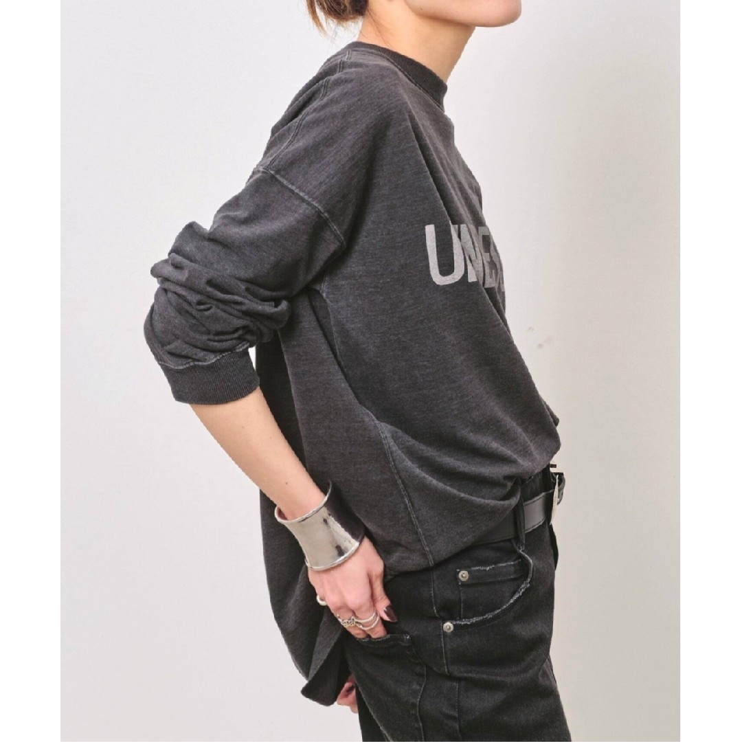 L'Appartement DEUXIEME CLASSE(アパルトモンドゥーズィエムクラス)のレミレリーフ　LONGSLEEVE T "UNNECESSARY　アパルトモン レディースのトップス(Tシャツ(長袖/七分))の商品写真